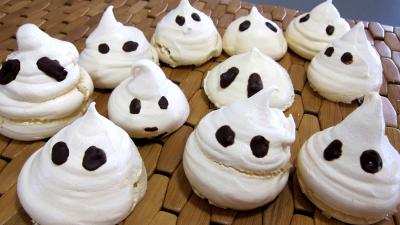 Dessert meringué : Meringues hallowenn les esprits fantômes