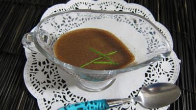 sauce pour crudités : Ramequin de tabasco en vinaigrette