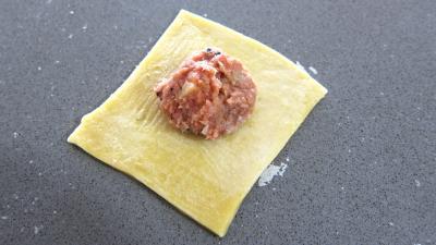 Recette Assiette de capelleti de leur potage de champignons et laitue