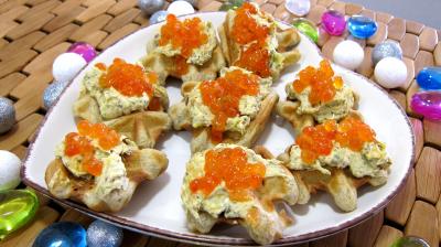 gaufrette : assiette de gaufrettes aux oeufs de saumon