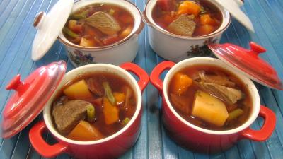 Soupes & potages : Petite marmite d'autruche en bouillon