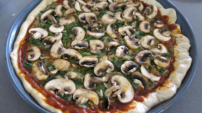 Pizza à la laitue et mozzarella - 8.3