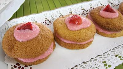jaune d'oeuf : Assiette de whoopie pies aux fraises