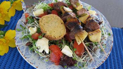 Image : Assiette de brochettes de magret à la plancha