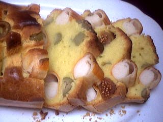 Poissons : Tranche de cake au surimi et sa sauce tomate