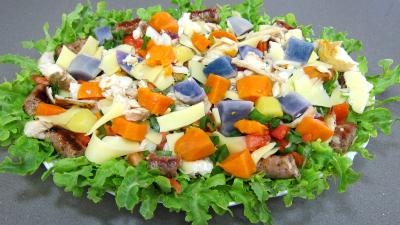 Assiette de salade de pommes de terre bleue d'Artois ou Valfi