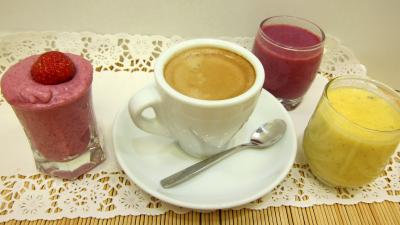 Image : Coupes de crème glacées en café gourmand