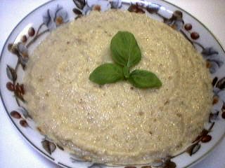 Cuisine russe : Assiette de caviar d'aubergine