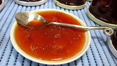 Recettes sans sel : Coupelle de confiture de pêches