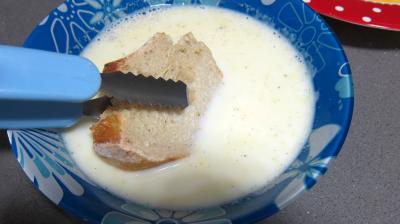 Pain perdu aux fraises et aux pignons - 6.2