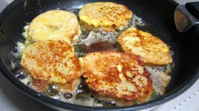 Pain perdu aux fraises et aux pignons - 7.2