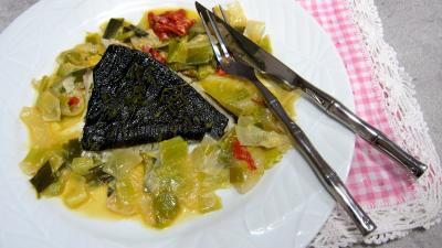 Légumes : Assiette de turbot vapeur et poireaux au chorizo