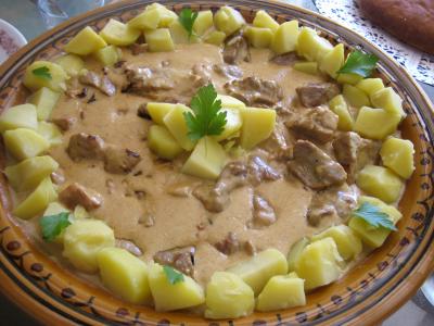 Fromages : Plat de sauté de porc au brie et aux cèpes
