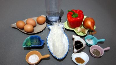 Ingrédients pour la recette : Omelette végétarienne à la chinoise