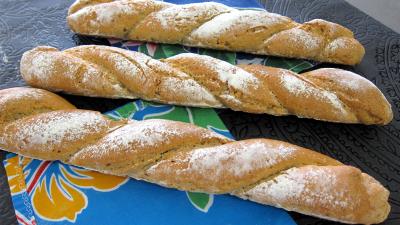 Pains & pâtes : Pain tordu à la farine d'orge