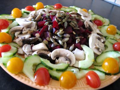 yaourt nature : Assiette de salade de betterave rouge