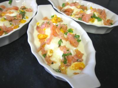 cassolette : Cassolettes d'oeufs durs au saumon fumé