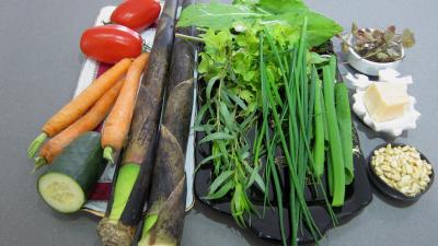 Ingrédients pour la recette : Pousses de bambou en salade