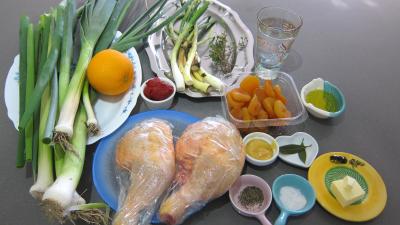 Ingrédients pour la recette : Mijoté de poulet aux abricots