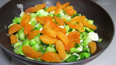 Mijoté de poulet aux abricots - 5.3