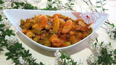 concentré de tomate : Saladier de mijoté de poulet aux abricots