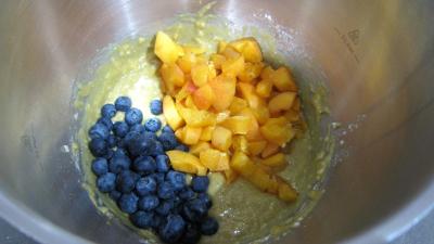 Cake aux abricots et aux myrtilles - 3.3