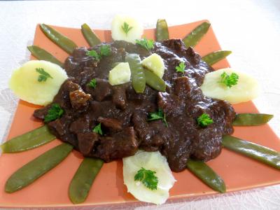 Recettes sans oeufs : Assiette de carbonnade flamande