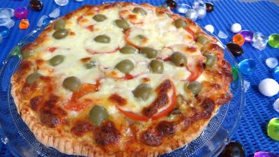 Image : Assiette de pizza à l'aubergine