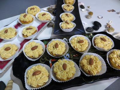 Saint Valentin : Petits moules de restes de brioches à la crème pâtissière au caramel
