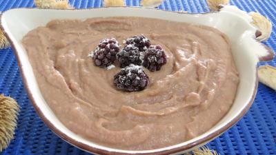 Pâques : Saladier de crème pâtissière aux mûres