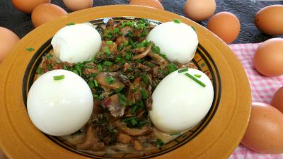 Oeufs : Assiette d'oeufs durs aux champignons