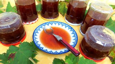 Les grands classiques : Coupelle de gelée de raisins au reste de punch