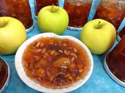 pique nique : Coupelle de confiture de pommes variées aux fruits secs