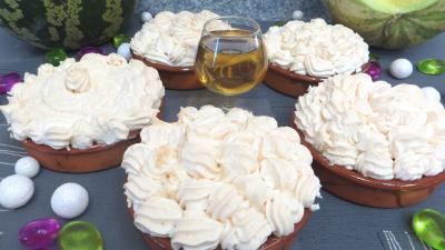 Desserts : Cassolettes de pastèque en salade meringuée