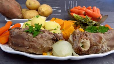 plat unique : Pot au feu de langue de porc