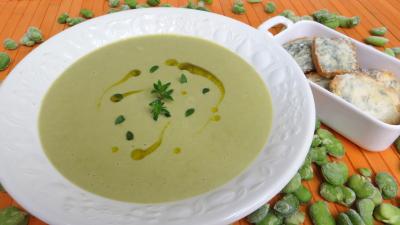 Soupes & potages : Soupière de crème de fèves