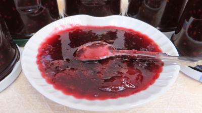 Recettes sans oeufs : Confiture de mûres et prunes blanches