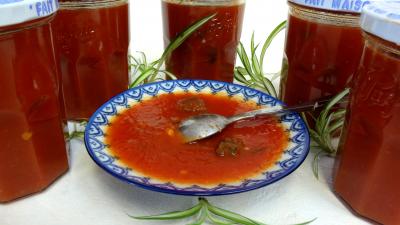 Sauces : Coupelle de sauce tomate aux coeurs de carnard