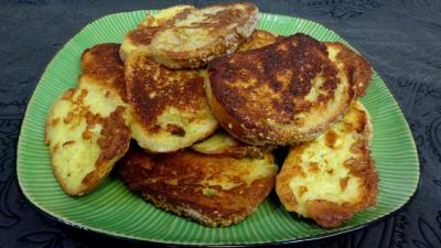 Fromages : Assiette de pains perdus au roquefort