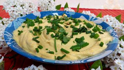 Entrées froides : Sauce relevée et salade
