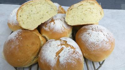Pains & pâtes : Boules de pains à la sauge