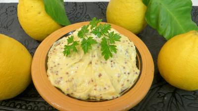 Recettes rapides : Bol de sauce mayonnaise à la bergamote