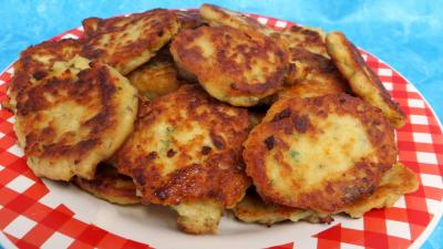 Volailles et gibiers : Assiette de galettes de poulet