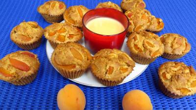 Desserts : Assiette de muffins aux abricots