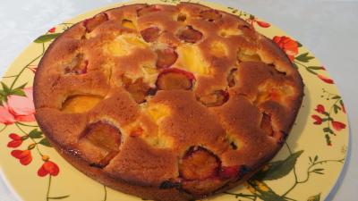 Desserts : Plat de gâteau aux nectarines