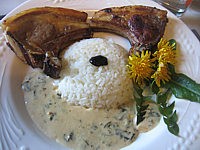 Agneau de lait : Assiette de côtes d'agneau à l'oseille