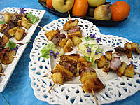 polenta : Plat de brochettes de boeuf sucrées-salées