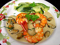 Sauces : Assiette de gambas à la crème d'oignons et au madère