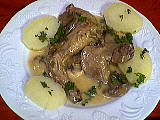 huile d'arachide : Assiette de lapin aux champignons