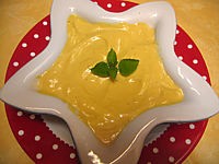 mayonnaise : Ramequin de sauce mayonnaise cocktail